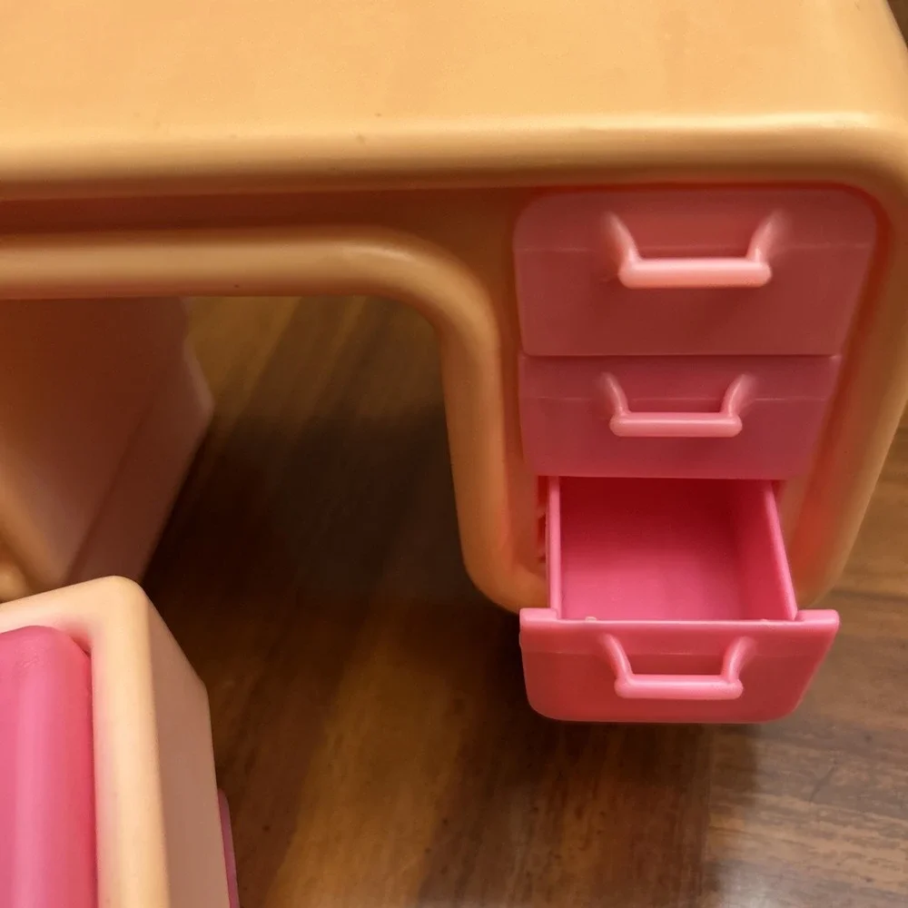 Vintage 1977 Barbie Dream House Mirrored Vanity Dresser Orange &‎ Pink